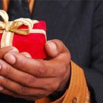 Cadeaux clients ou cadeaux d'affaires : régime de TVA et déduction fiscale