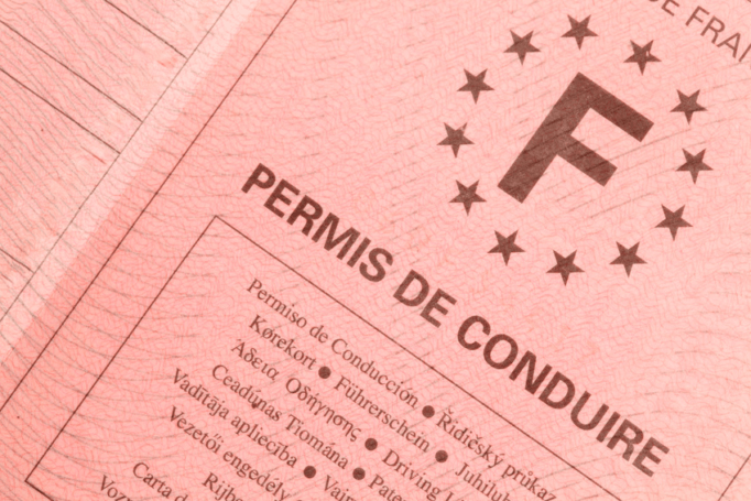 Retrait du permis de conduire dans le cadre de la vie privée : pas de faute professionnelle