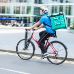 La justice reconnaît le statut de salarié à un auto-entrepreneur livreur à vélo